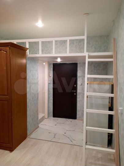 Комната 18 м² в 5-к., 4/5 эт.