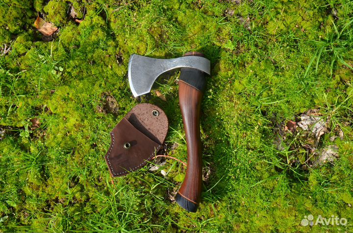 Кованый топор универсальный компактный