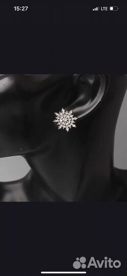 Серьги гвоздики из страз