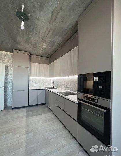 Кухонный гарнитур на заказ от фабрики