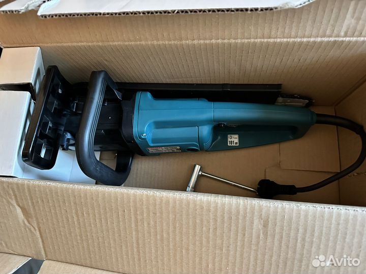 Пила Makita UC4003A электрическая новая Германия