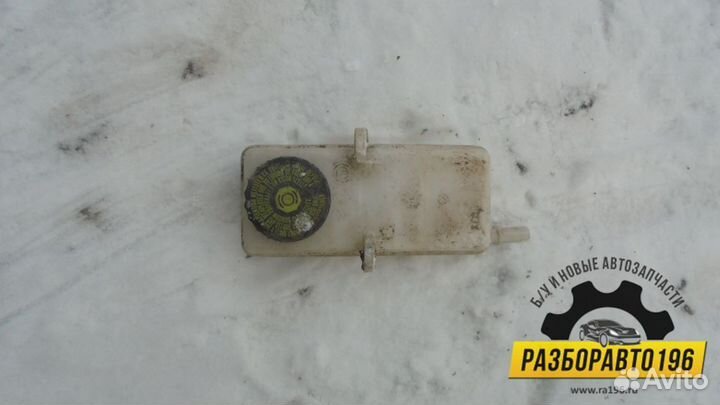 Бачок главного тормозного цилиндра Citroen C4 2005