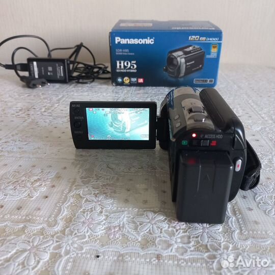 Видеокамера Panasonic SDR-H95 в комплекте с сумкой