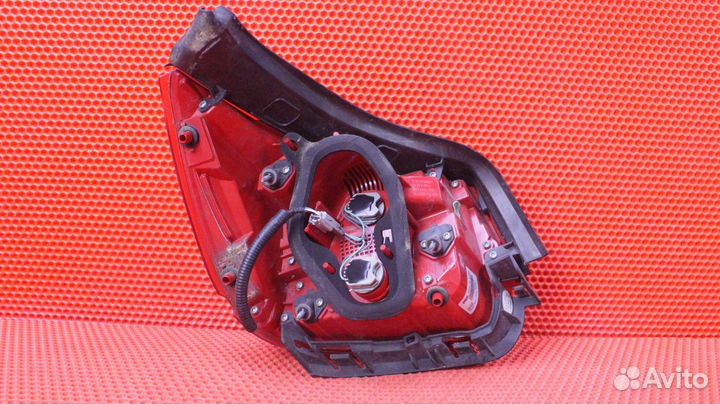 Фонарь задний правый Chevrolet Malibu V300 LE9 231