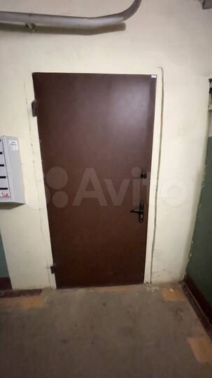 2-к. квартира, 42 м², 1/9 эт.