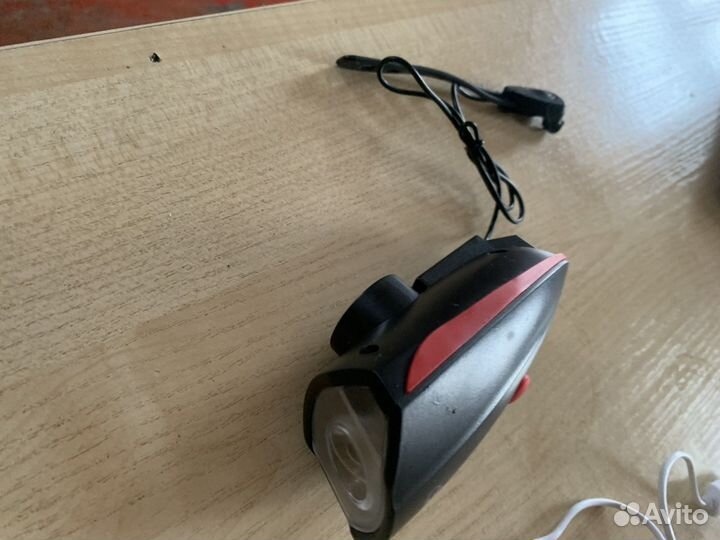 Фонарик для велосипеда с громким сигналом