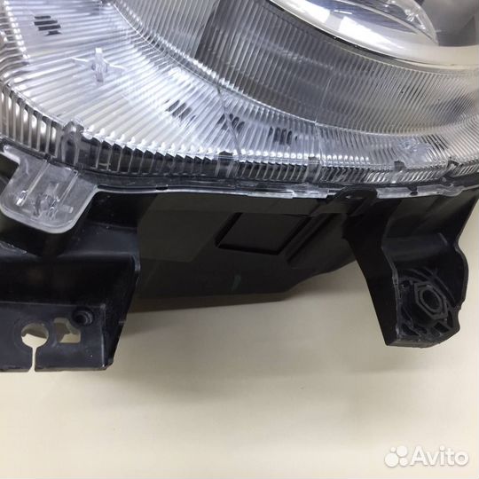 Б/У Б/У Фара правая 4121103XKM01C4121930X990UB