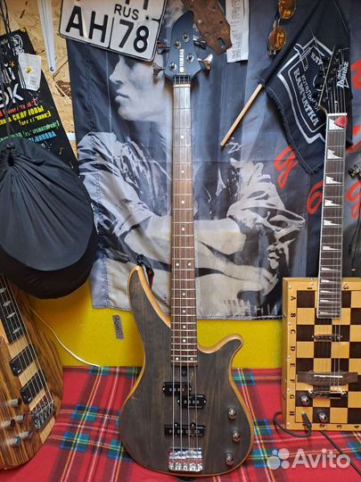 Бас гитара yamaha rbx270