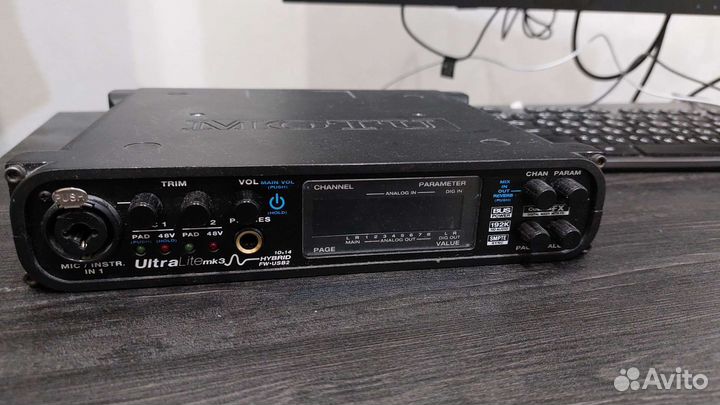 Motu ultralite mk3 (usb/firewire)