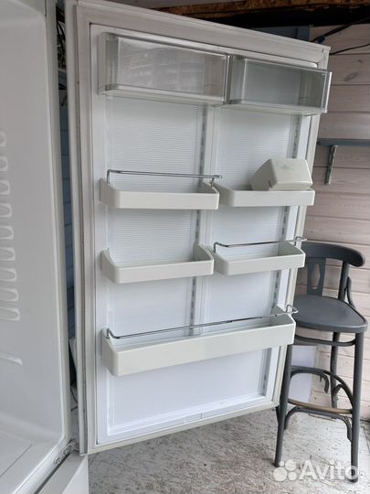 Холодильник бу Атлант