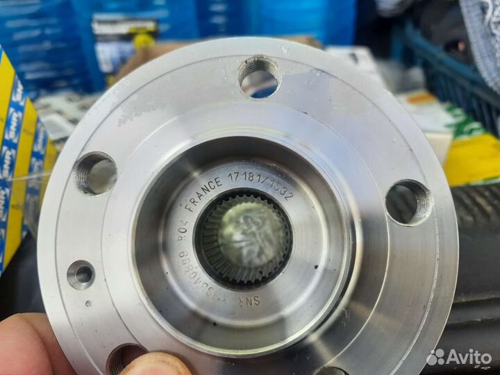 Передняя ступица Шкода Фабия