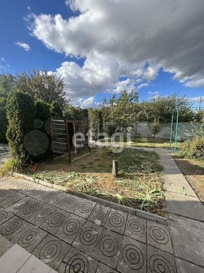 Дом 275,6 м² на участке 10,8 сот.