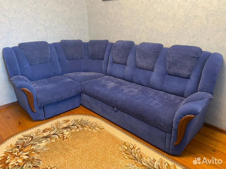 Спальный угловой диван