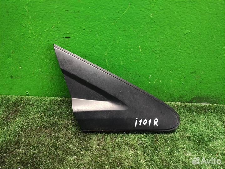 Накладка крыла переднего правого Honda Civic 5D