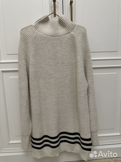 Свитер