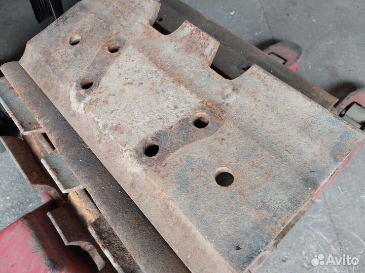 Траки гусеничные Б/У 235х495 мм