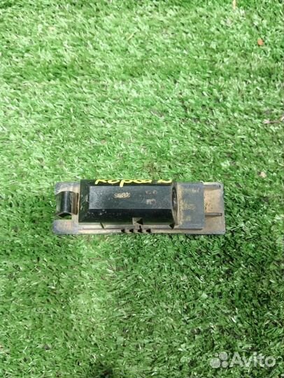 Подсветка номера Astra H (04-11) / Corsa D (06-14) / Vectra C (02-08) / Insignia (08-17) б\у (арт. 1