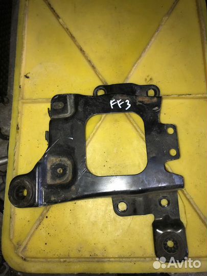 Крепление аккумулятора Ford Focus 3 CB8 pnda 2014