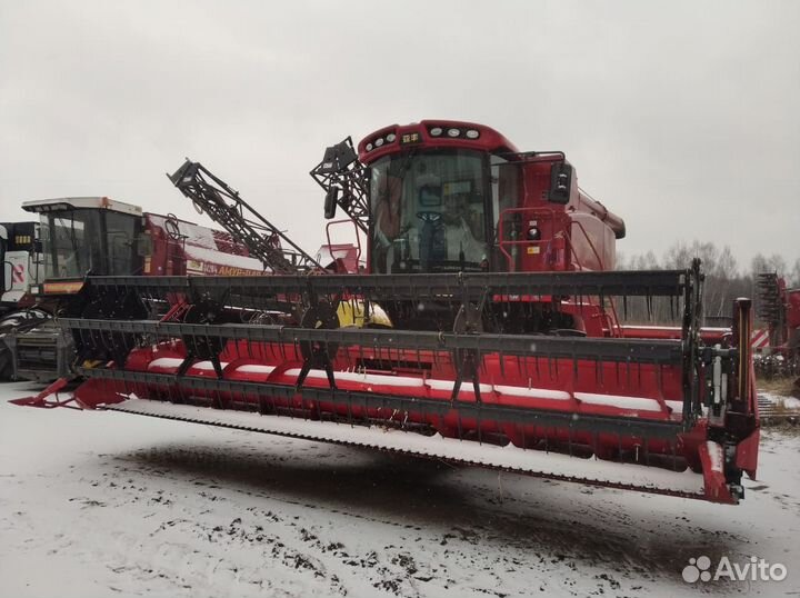 Комбайн Yafeng YF8177, 2023