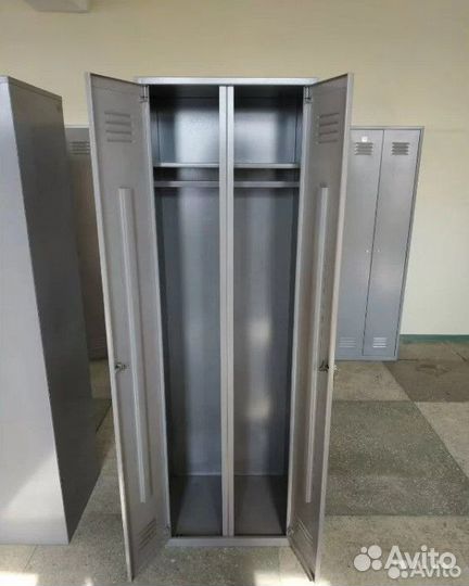 Шкаф металлический для раздевалок