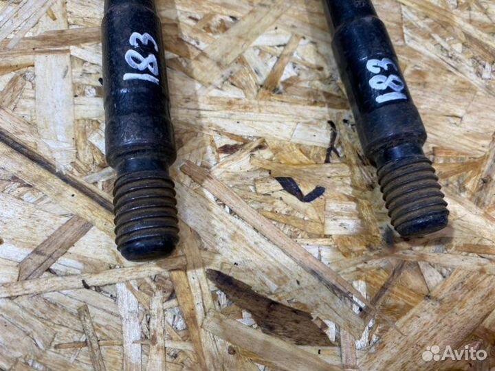 Крюк буксировочный Audi A5 купе 2.0 2010