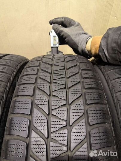 Bridgestone Blizzak LM-25 205/55 R17