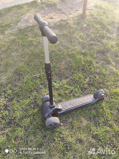 Самокат трёхколёсный для 3-9 лет бибиту