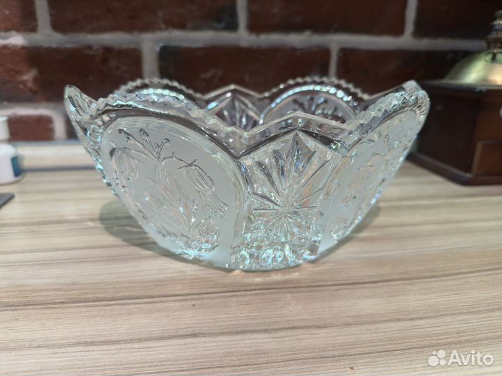 Ваза хрустальная