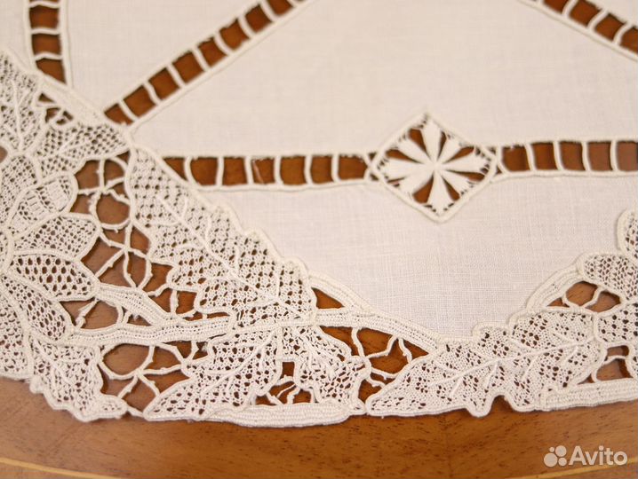 Старинные сервировочные салфетки с кружевом