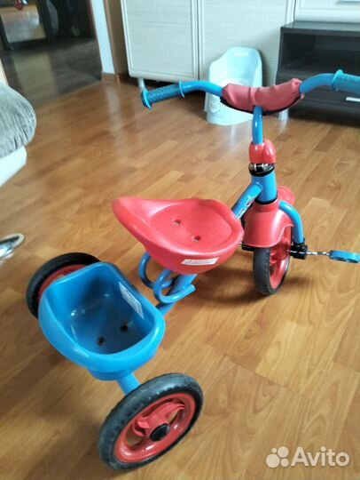 Детский трехколесный велосипед
