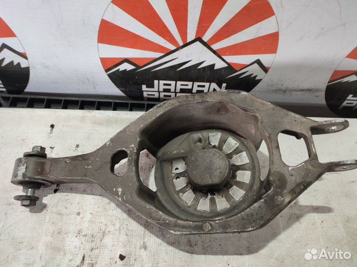 Рычаг подпружинный задний Nissan Teana J32