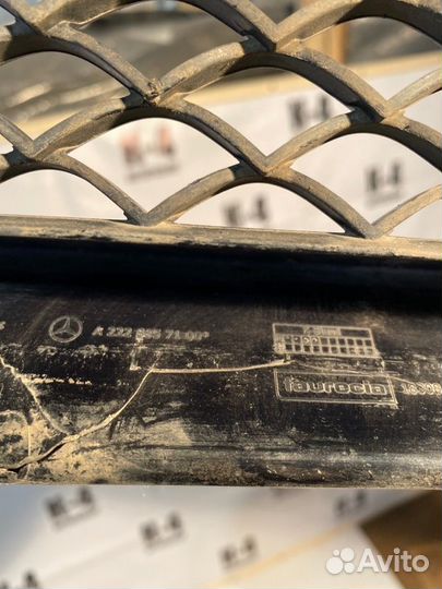 Решетка в бампер передняя Mercedes-Benz S-Class