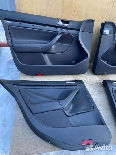 Дверные карты Volkswagen Jetta 5