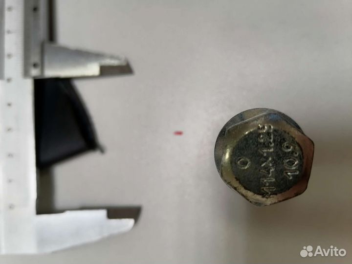 Колесные болты м14