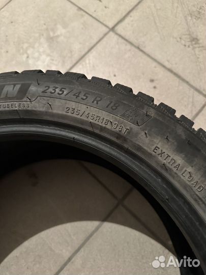 Michelin X-Ice North 4 235/45 R18
