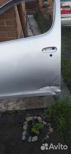 Toyota funcargo дверь