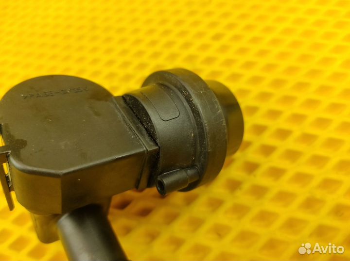 Клапан воздушный Audi A4 B8 cdnc 2.0 tfsi 2010