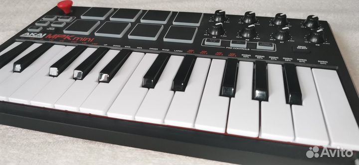 Миди клавиатура akai PRO MPK mini MK2