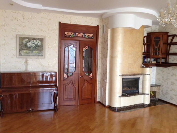 3-к. квартира, 143 м², 5/6 эт.