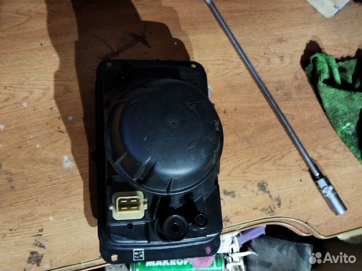 Фара Волга 3102