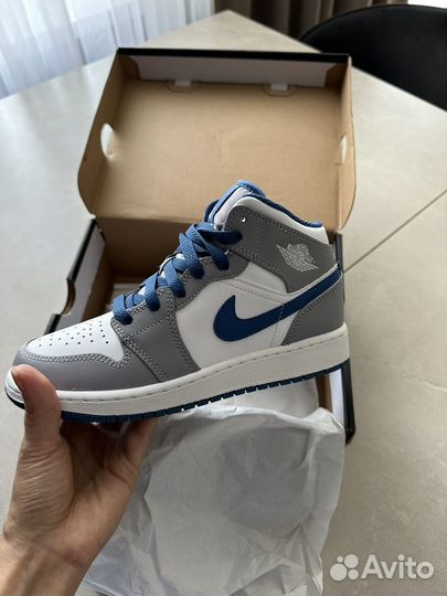 Nike air Jordan 1 mid