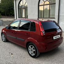 Ford Fiesta 1.6 AT, 2008, 318 000 км, с пробегом, цена 585 000 руб.