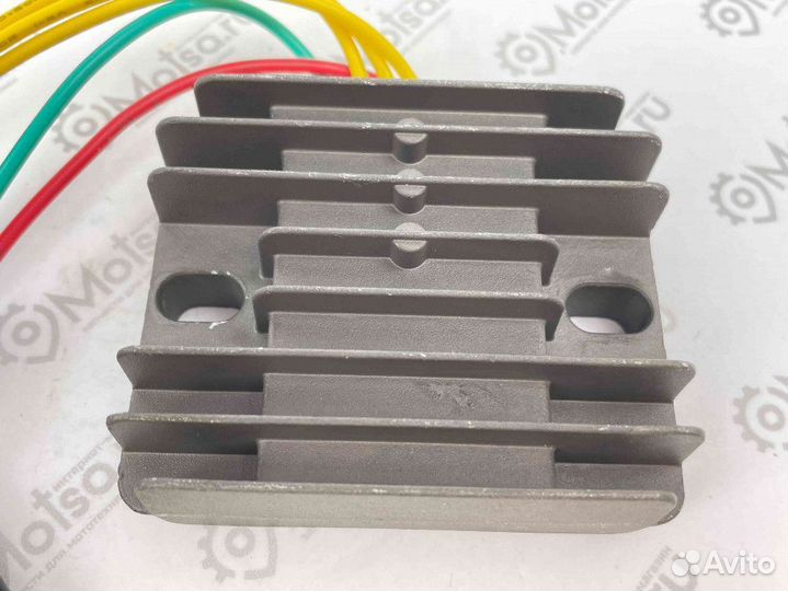 Реле-регулятор (1-я колодка 2 контакта+2-я колодка