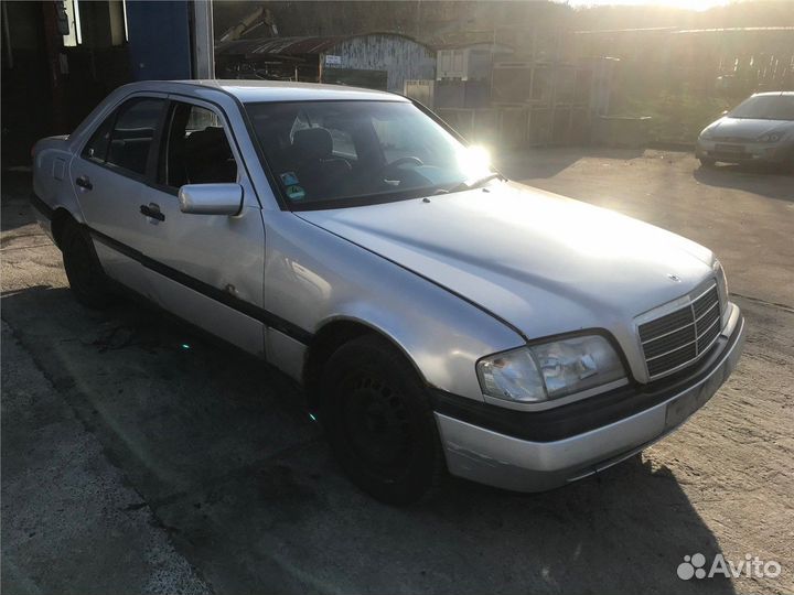 Разбор на запчасти Mercedes C W202 1993-2000