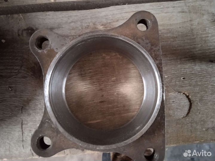 Восстановленная Ступица land Rover discovery 3 -4