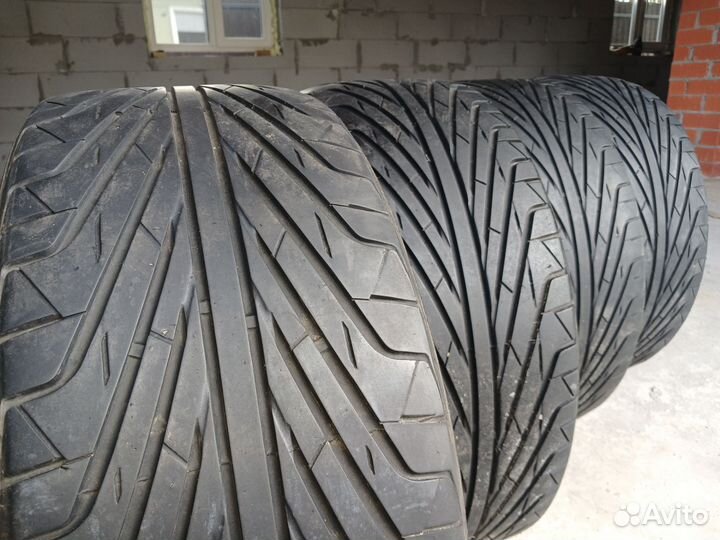 Triangle TR968 215/40 R17 91V