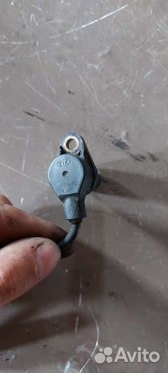 Датчик коленвала на Kia Shuma