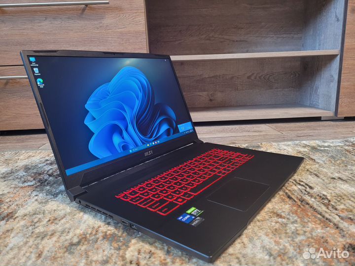 Ноутбук MSI katana