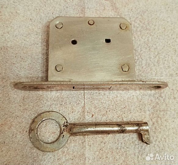 Врезной мебельный замочек.ссср. Рабочий