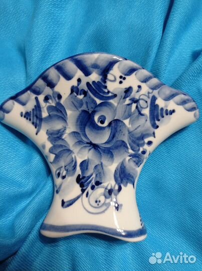 Икорница (Соусница), Салфетница, Стопки. Гжель